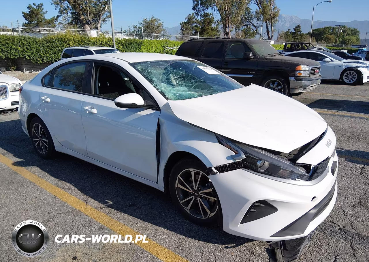 2023 Kia Forte Lxs – zdjęcie 1 z 19