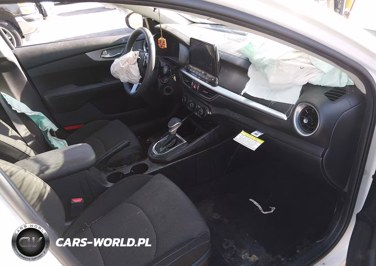 2023 Kia Forte Lxs VIN:3KPF24AD3PE651010 - 5