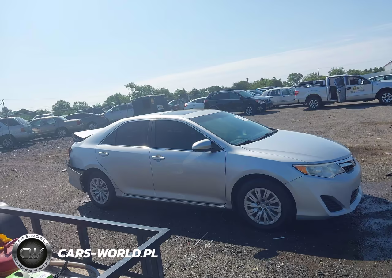 2014 Toyota Camry Le VIN:4T1BF1FK5EU812380 - 13