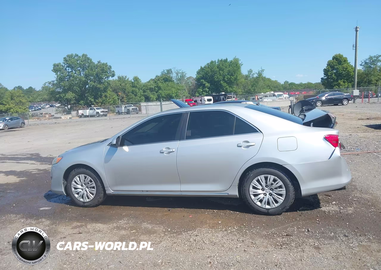 2014 Toyota Camry Le VIN:4T1BF1FK5EU812380 - 14