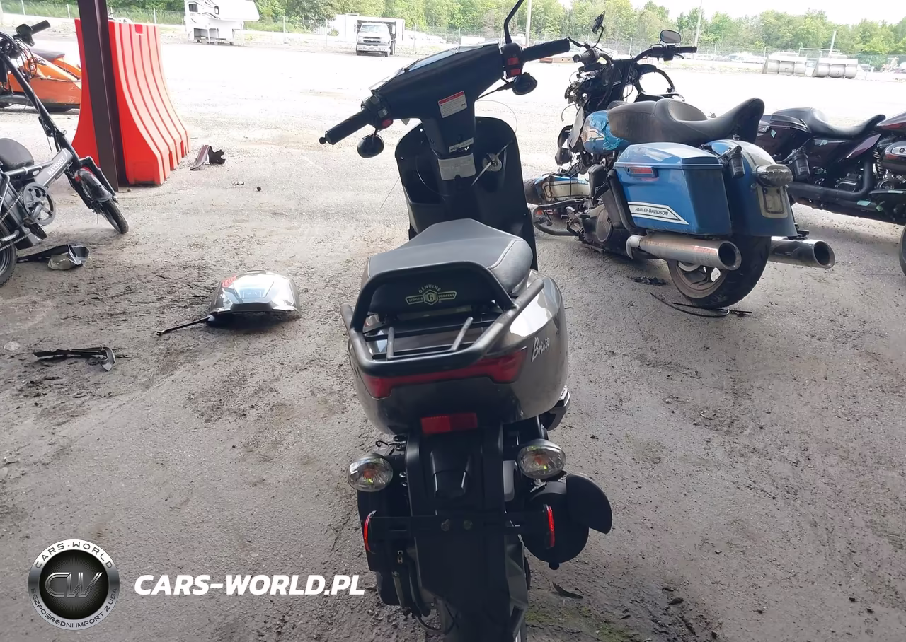 2023 Genuine Scooter Co. Brio 50I VIN:L4HGDTC10P6000019 - 6