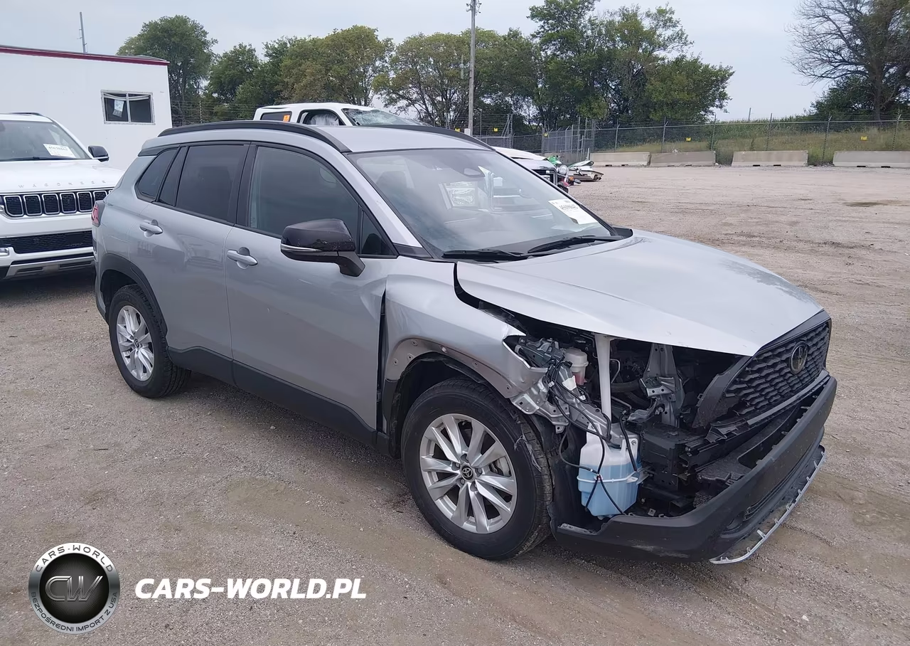 2025 Toyota Corolla Cross Le – zdjęcie 1 z 18