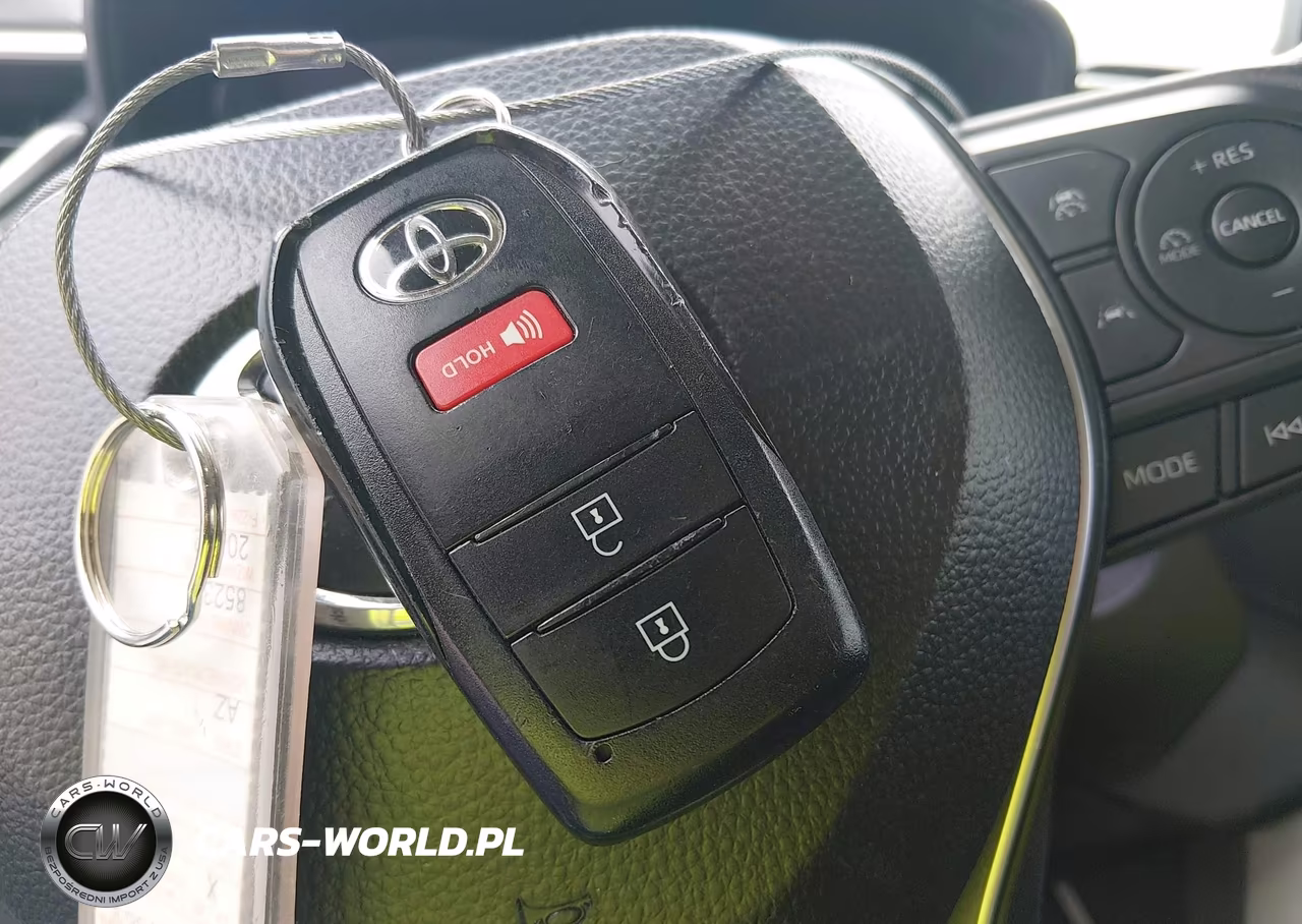 2025 Toyota Corolla Cross Le VIN:7MUCAAAG6SV119575 - 11