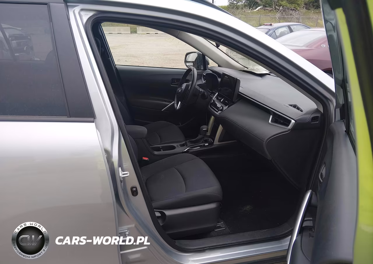 2025 Toyota Corolla Cross Le VIN:7MUCAAAG6SV119575 - 5