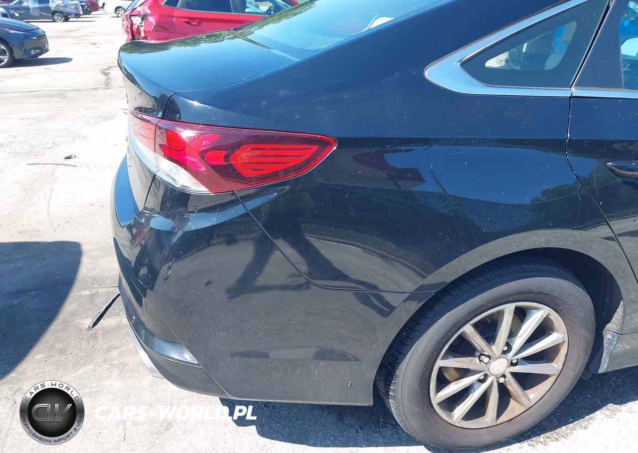 2018 Hyundai Sonata Se VIN:5NPE24AF4JH665983 - 19