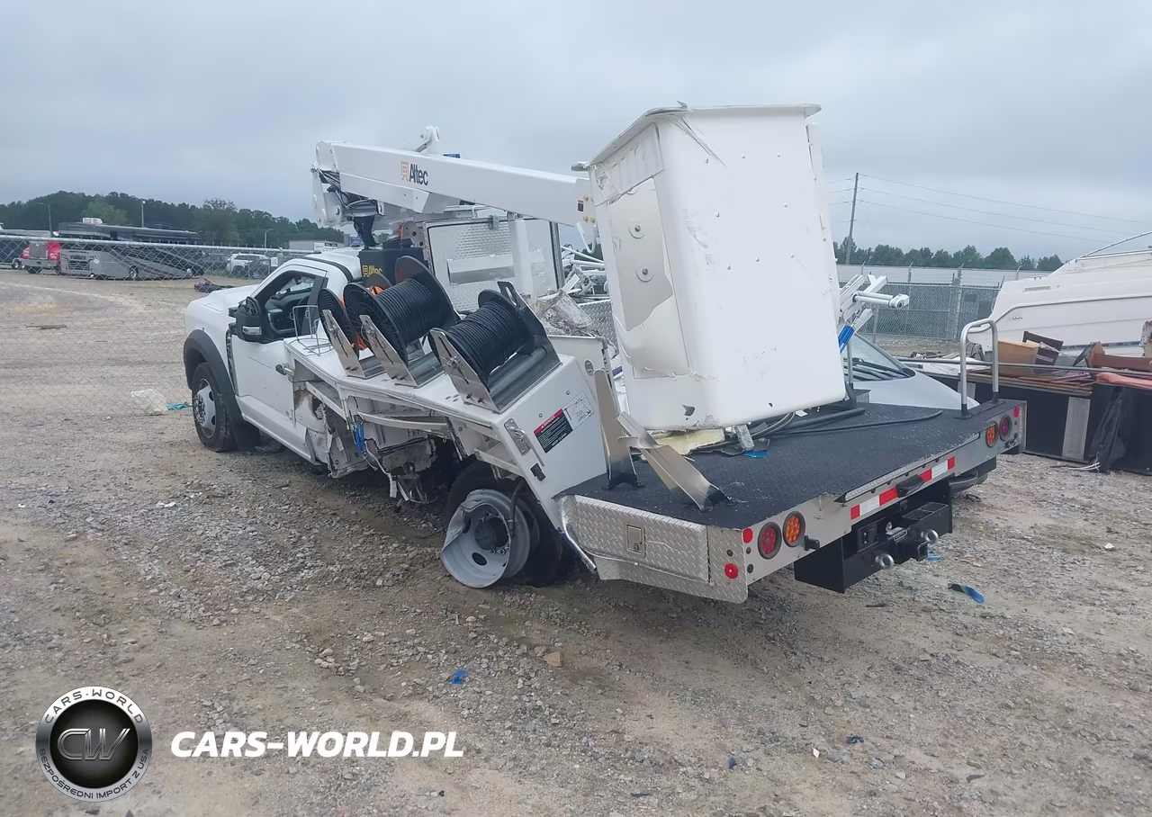 2024 Ford F-450 Chassis Xl VIN:1FDUF4GN8RDA38716 - 3