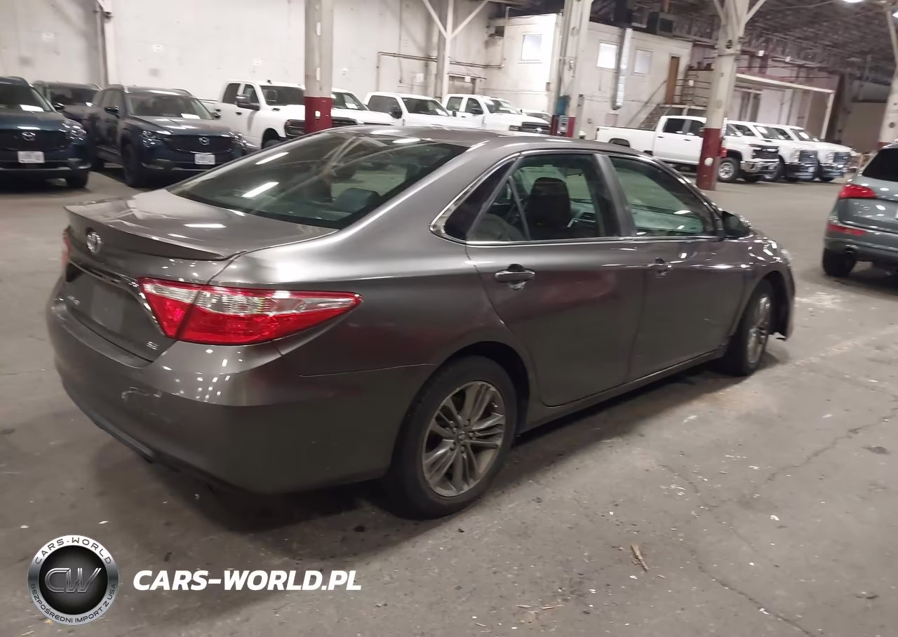 2016 Toyota Camry Se VIN:4T1BF1FKXGU193584 - 4