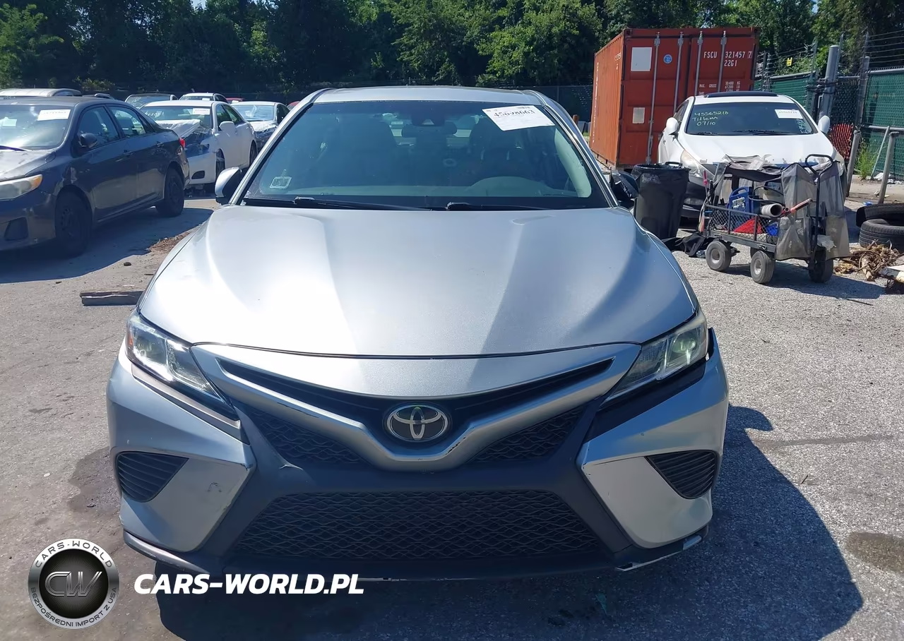 2018 Toyota Camry Se VIN:4T1B11HK8JU072359 - 12