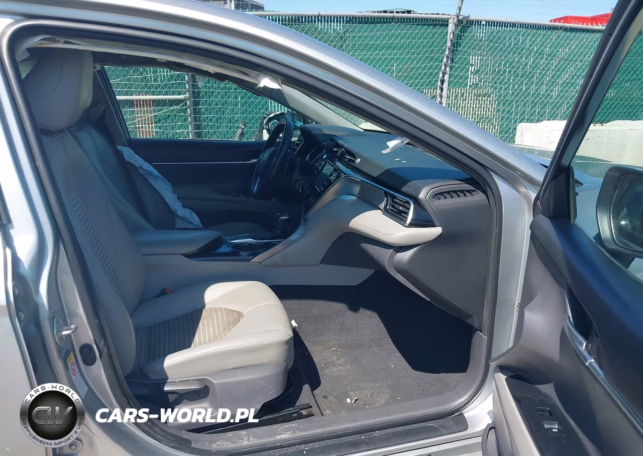 2018 Toyota Camry Se VIN:4T1B11HK8JU072359 - 5