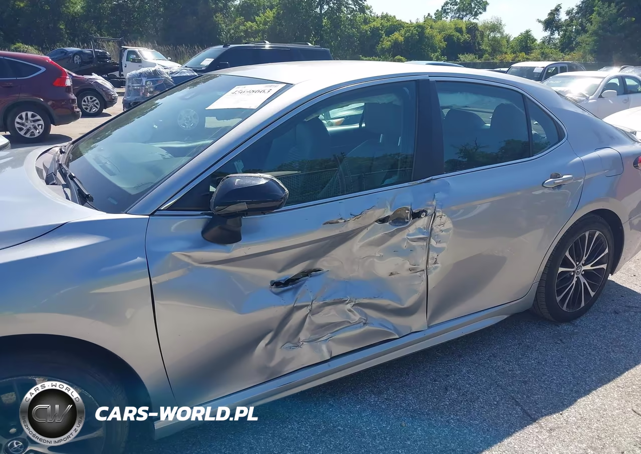 2018 Toyota Camry Se VIN:4T1B11HK8JU072359 - 6