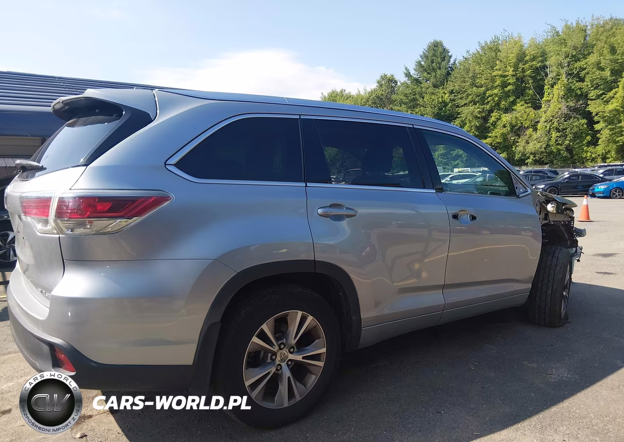 2015 Toyota Highlander Xle V6 VIN:5TDJKRFH2FS153291 - 13