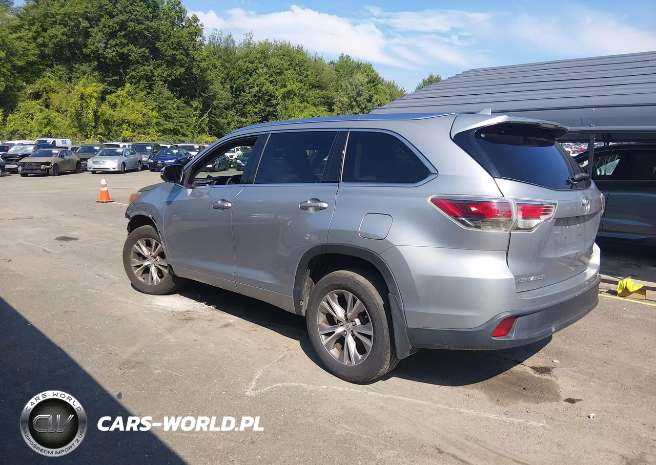 2015 Toyota Highlander Xle V6 VIN:5TDJKRFH2FS153291 - 3