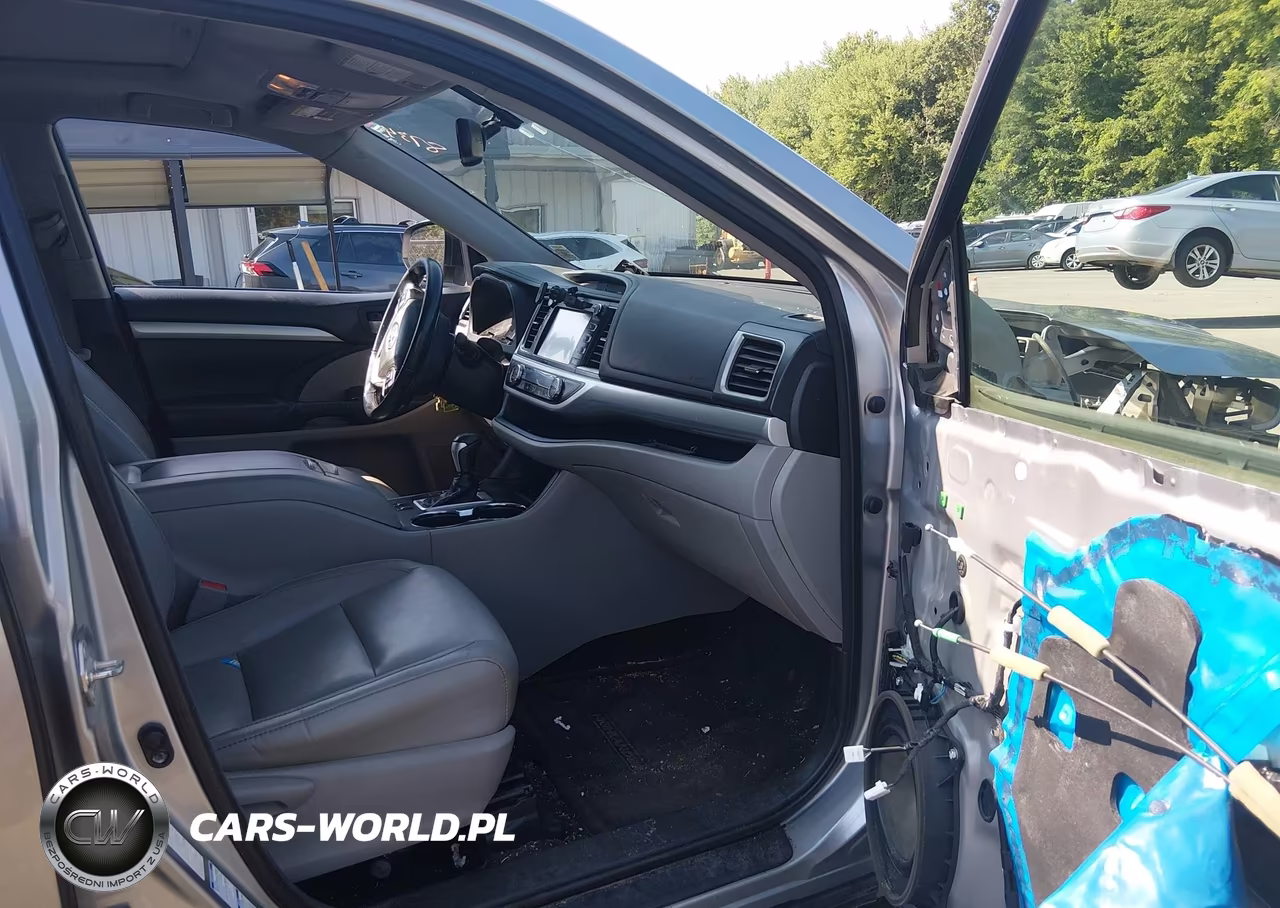 2015 Toyota Highlander Xle V6 VIN:5TDJKRFH2FS153291 - 5