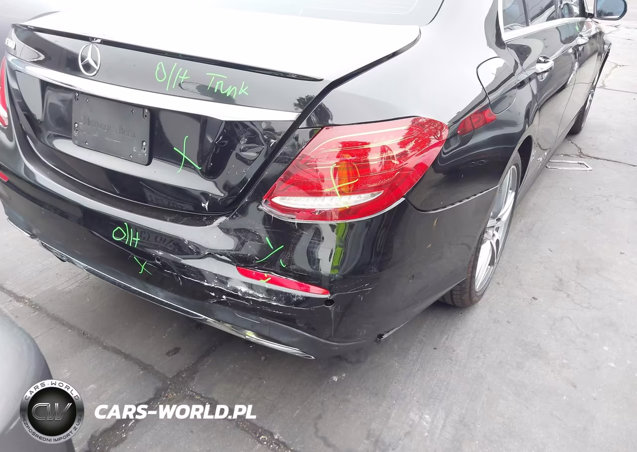 2018 Mercedes-Benz E 300 VIN:WDDZF4JBXJA427121 - 19