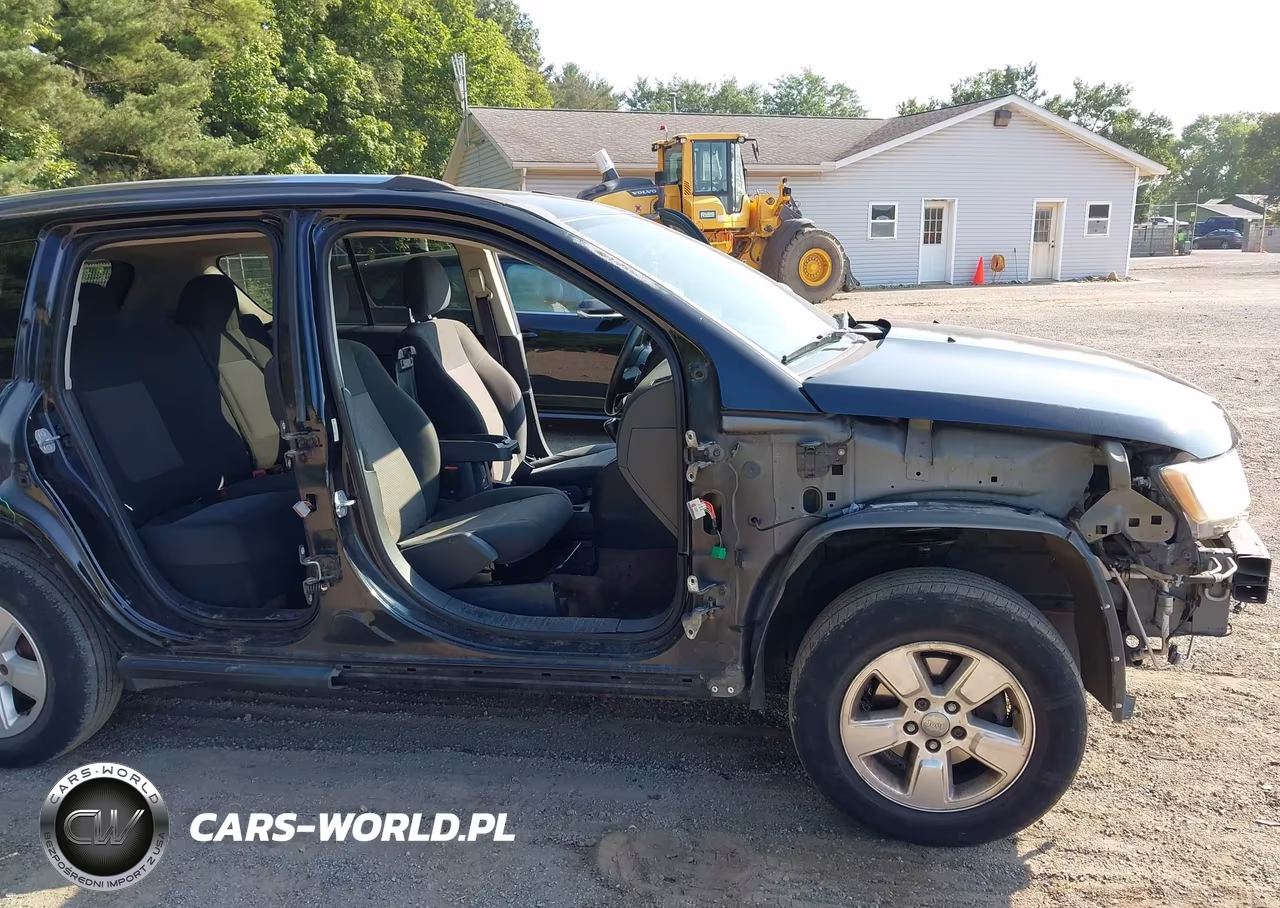 2014 Jeep Compass Sport VIN:1C4NJCBA2ED725707 - 13
