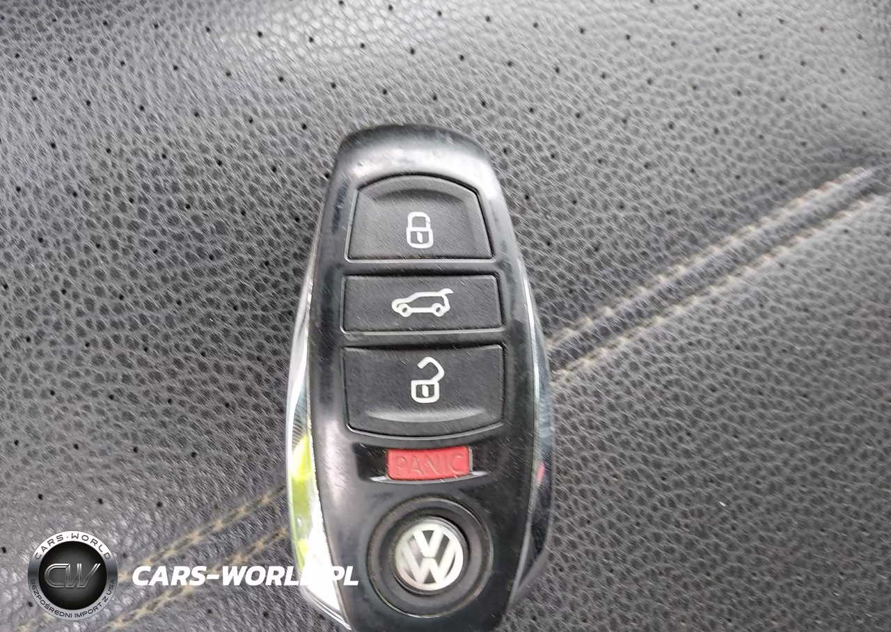 2012 Volkswagen Touareg Tdi Sport VIN:WVGFK9BP3CD000313 - 11