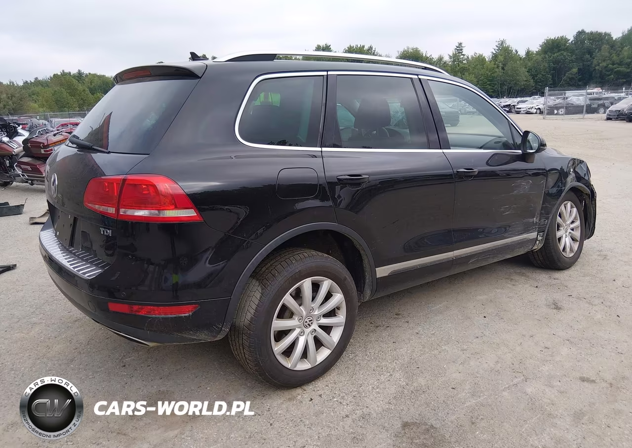 2012 Volkswagen Touareg Tdi Sport VIN:WVGFK9BP3CD000313 - 4