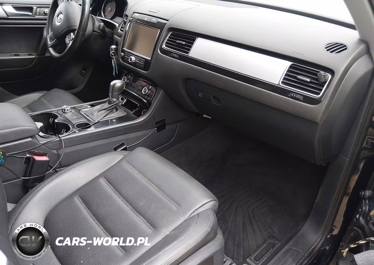 2012 Volkswagen Touareg Tdi Sport VIN:WVGFK9BP3CD000313 - 5
