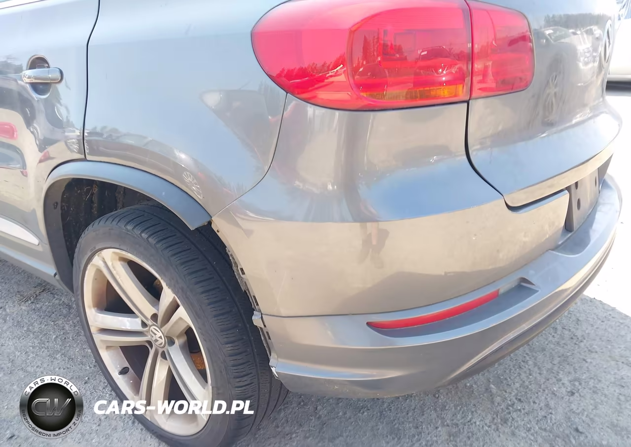 2016 Volkswagen Tiguan R-Line VIN:WVGAV7AXXGW616897 - 14