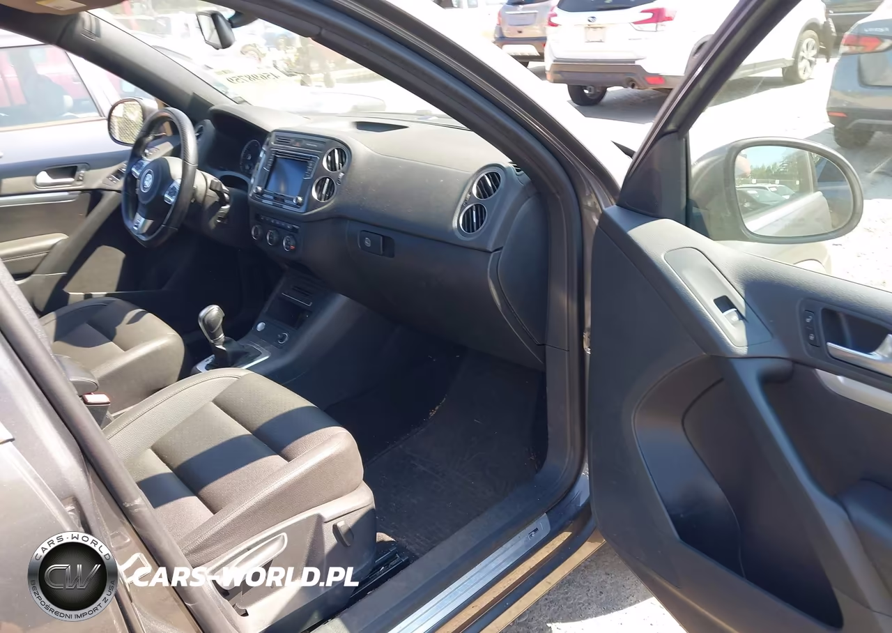 2016 Volkswagen Tiguan R-Line VIN:WVGAV7AXXGW616897 - 5