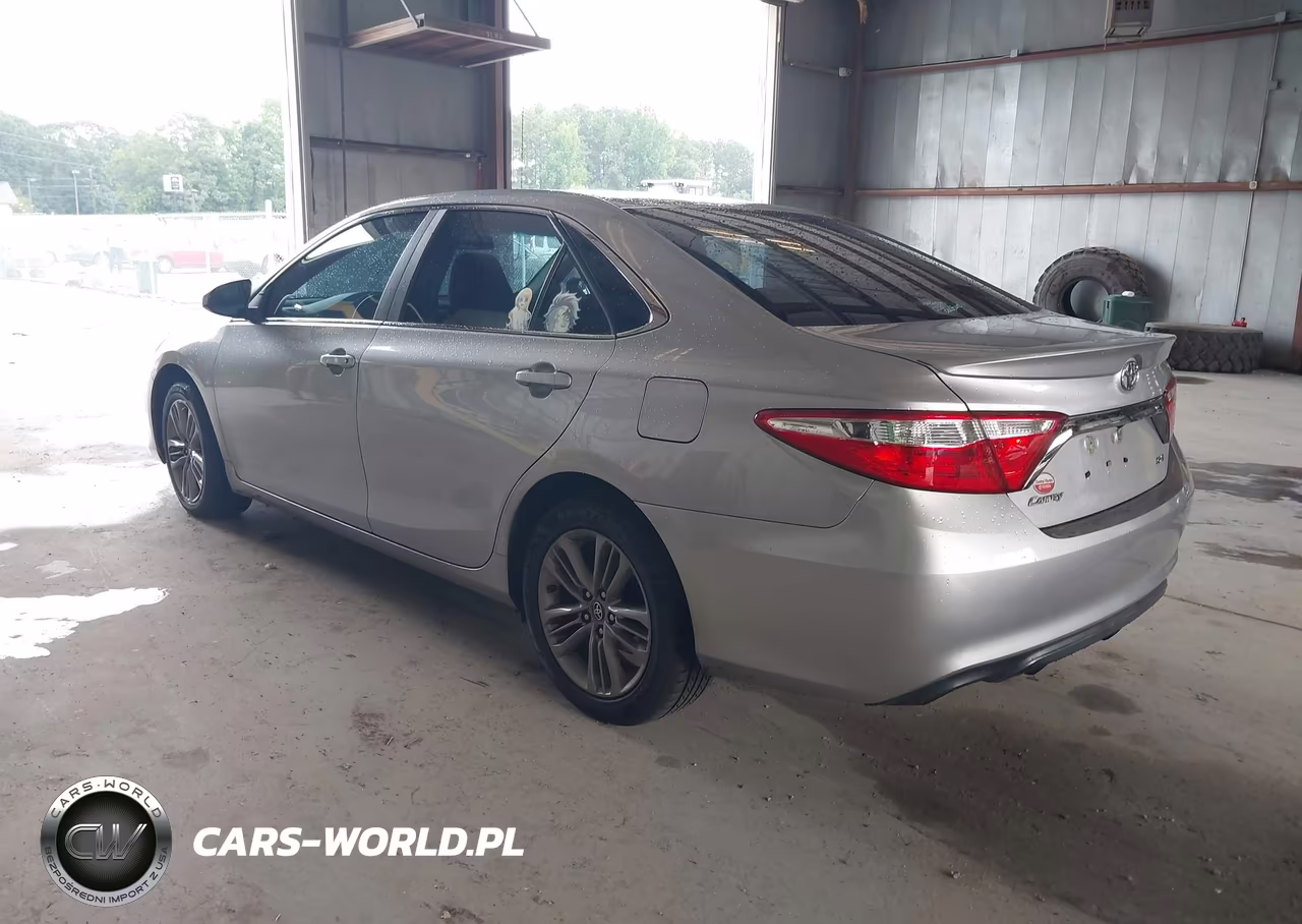 2017 Toyota Camry Se VIN:4T1BF1FK3HU774944 - 3