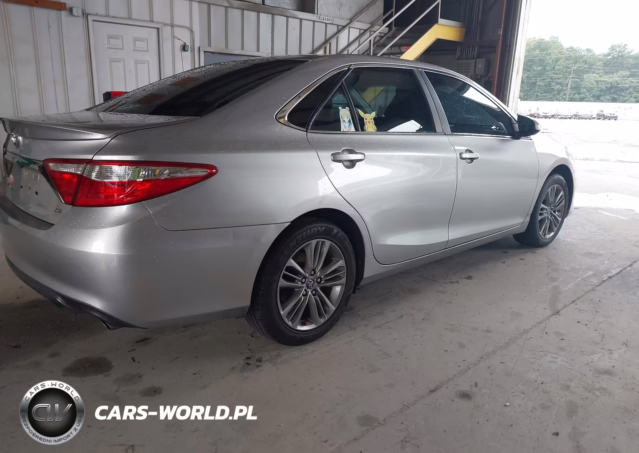 2017 Toyota Camry Se VIN:4T1BF1FK3HU774944 - 4