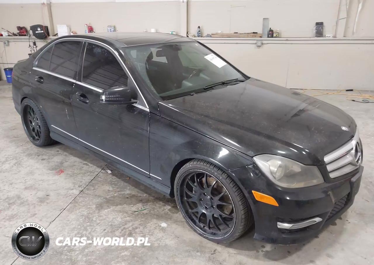 2013 Mercedes-Benz C 300 Sport 4Matic VIN:WDDGF8AB2DR244302 - 1