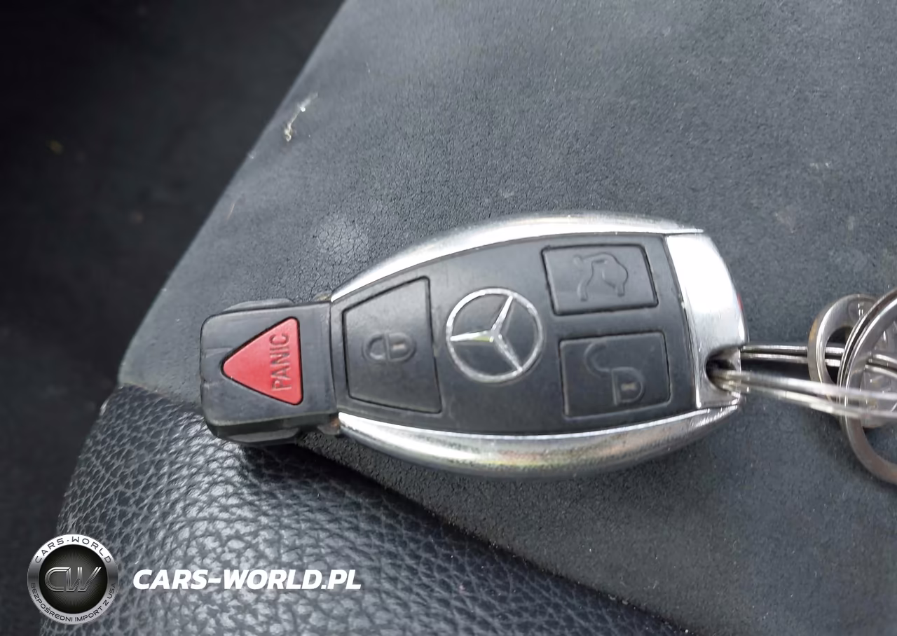 2013 Mercedes-Benz C 300 Sport 4Matic VIN:WDDGF8AB2DR244302 - 11
