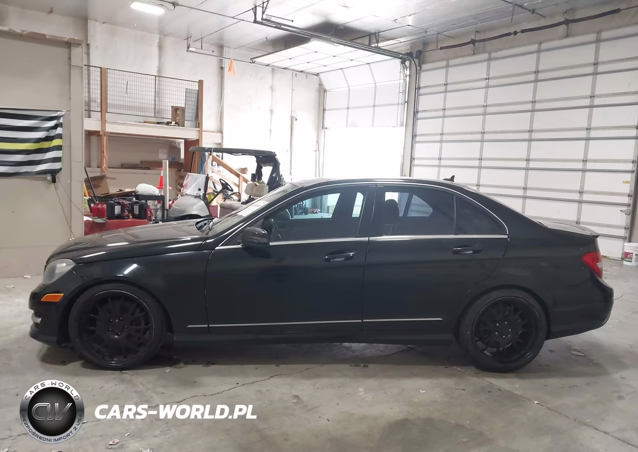 2013 Mercedes-Benz C 300 Sport 4Matic VIN:WDDGF8AB2DR244302 - 14