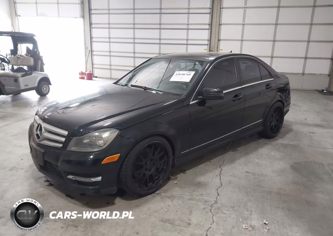 2013 Mercedes-Benz C 300 Sport 4Matic VIN:WDDGF8AB2DR244302 - 2