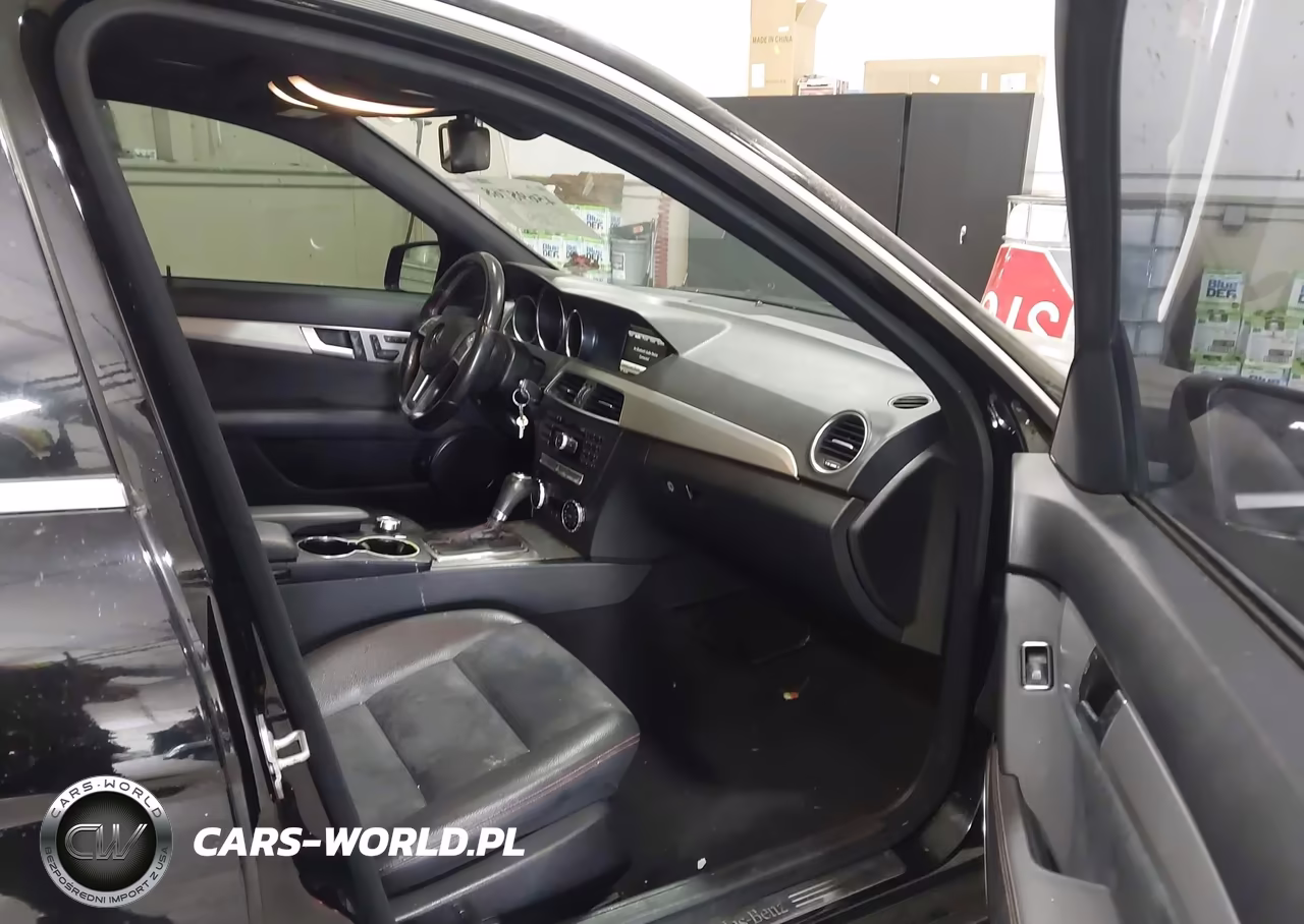 2013 Mercedes-Benz C 300 Sport 4Matic VIN:WDDGF8AB2DR244302 - 5