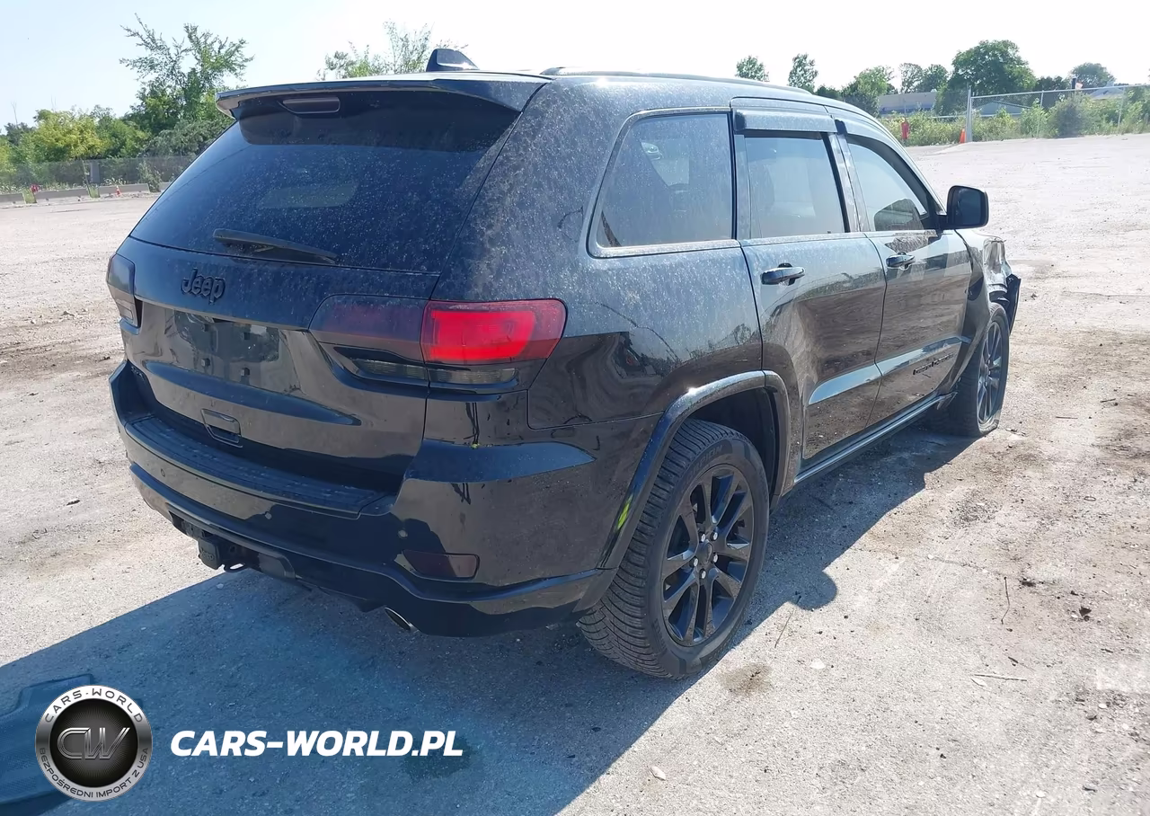 2017 Jeep Grand Cherokee Altitude VIN:1C4RJFAG9HC797765 - 4