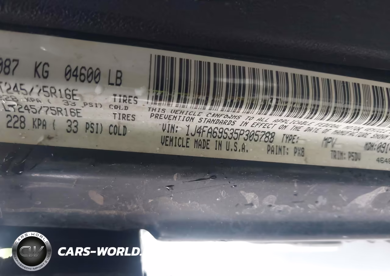 2005 Jeep Wrangler Rubicon VIN:1J4FA69S35P305788 - 9
