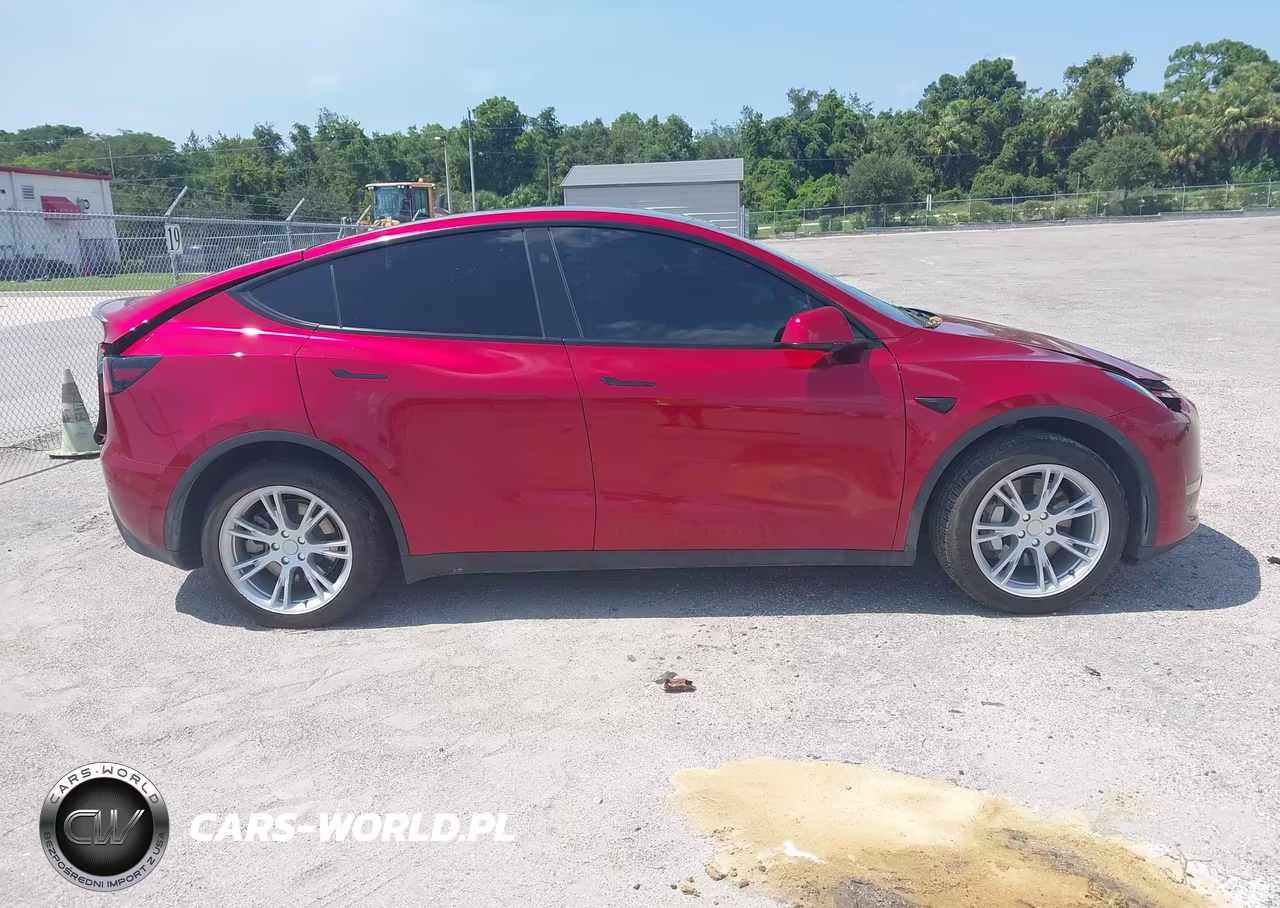 2024 Tesla Model Y Long Range Dual Motor All-Wheel Drive VIN:7SAYGDEE7RA284820 - 11