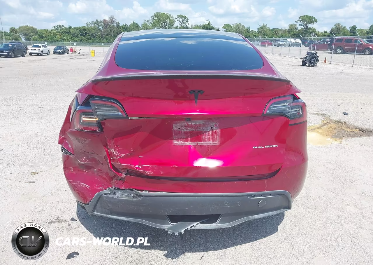 2024 Tesla Model Y Long Range Dual Motor All-Wheel Drive VIN:7SAYGDEE7RA284820 - 14