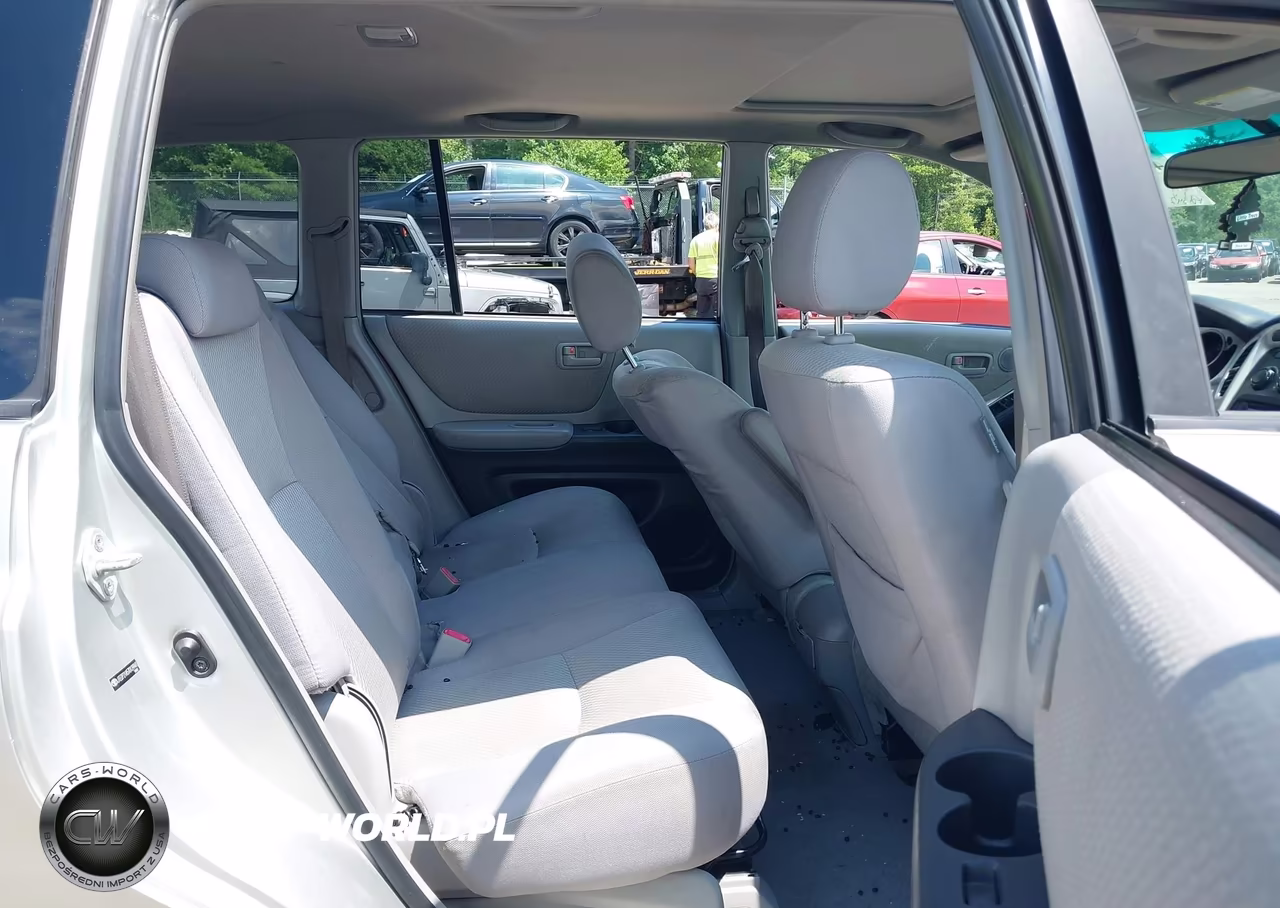 2007 Toyota Highlander 3Rd Row VIN:JTEDP21A570129941 - 8