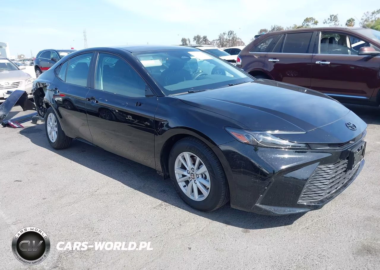 2026 Toyota Camry Le – zdjęcie 1 z 18
