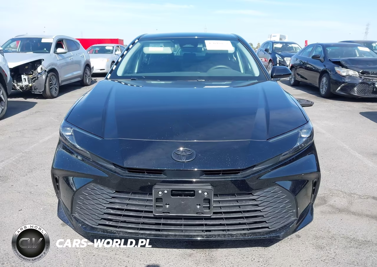 2026 Toyota Camry Le VIN:4T1DAACK1TU268713 - 13