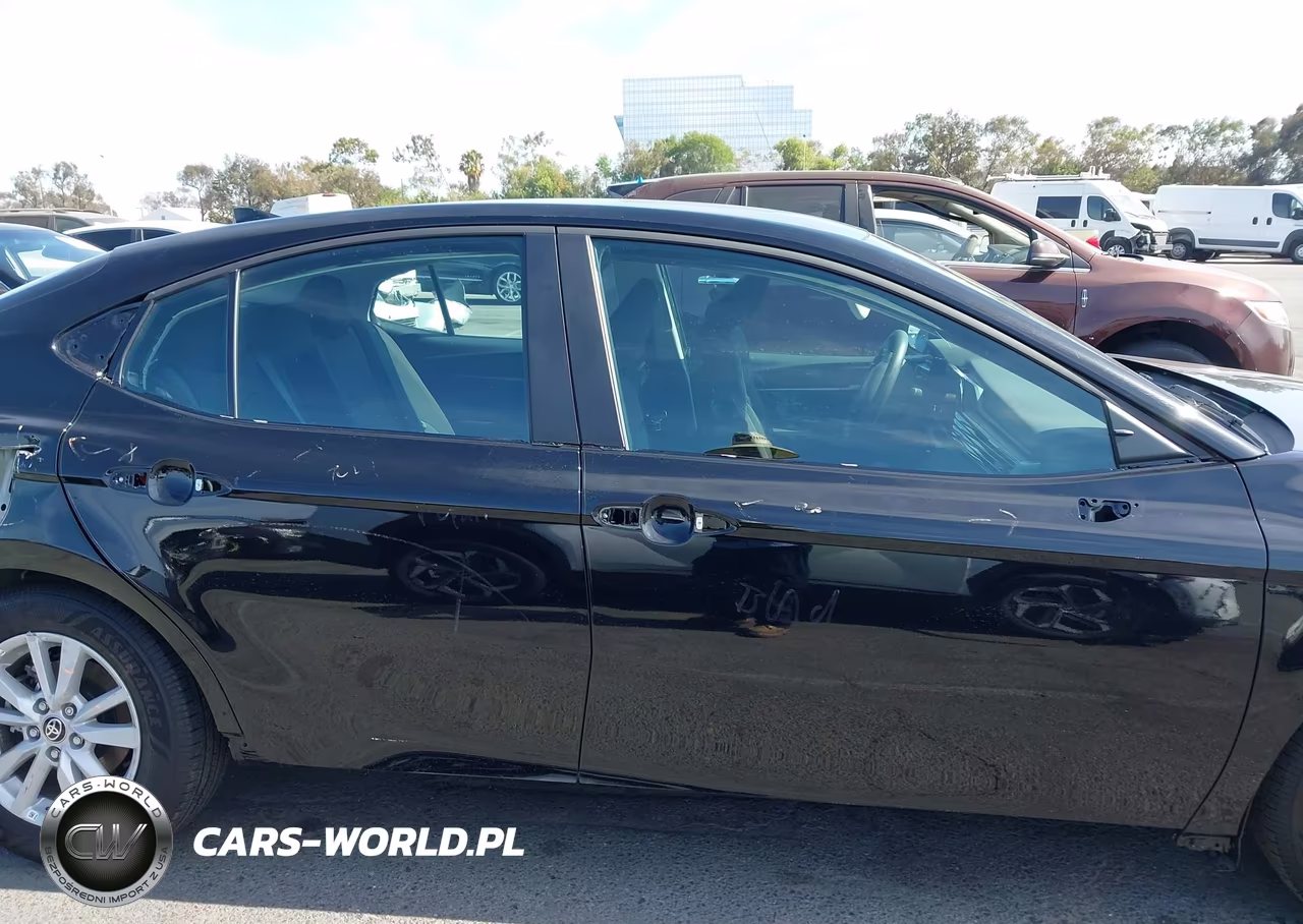 2026 Toyota Camry Le VIN:4T1DAACK1TU268713 - 14