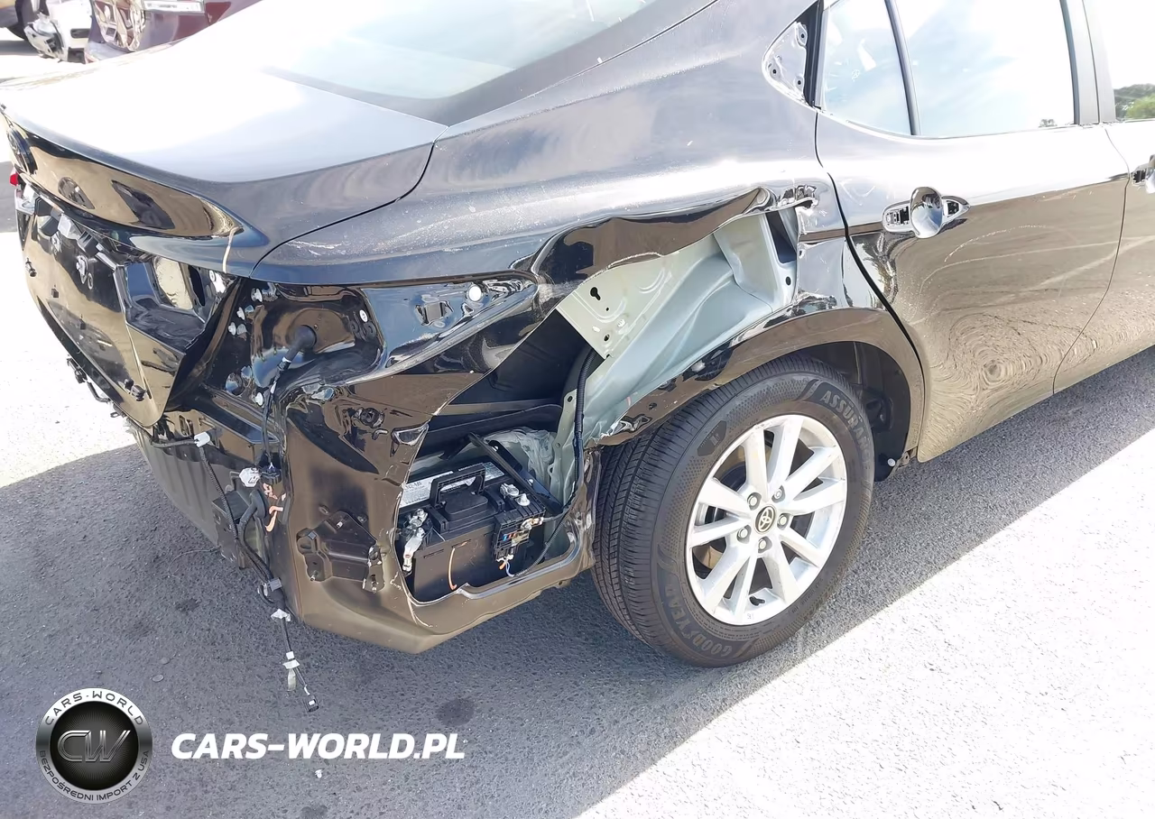 2026 Toyota Camry Le VIN:4T1DAACK1TU268713 - 6