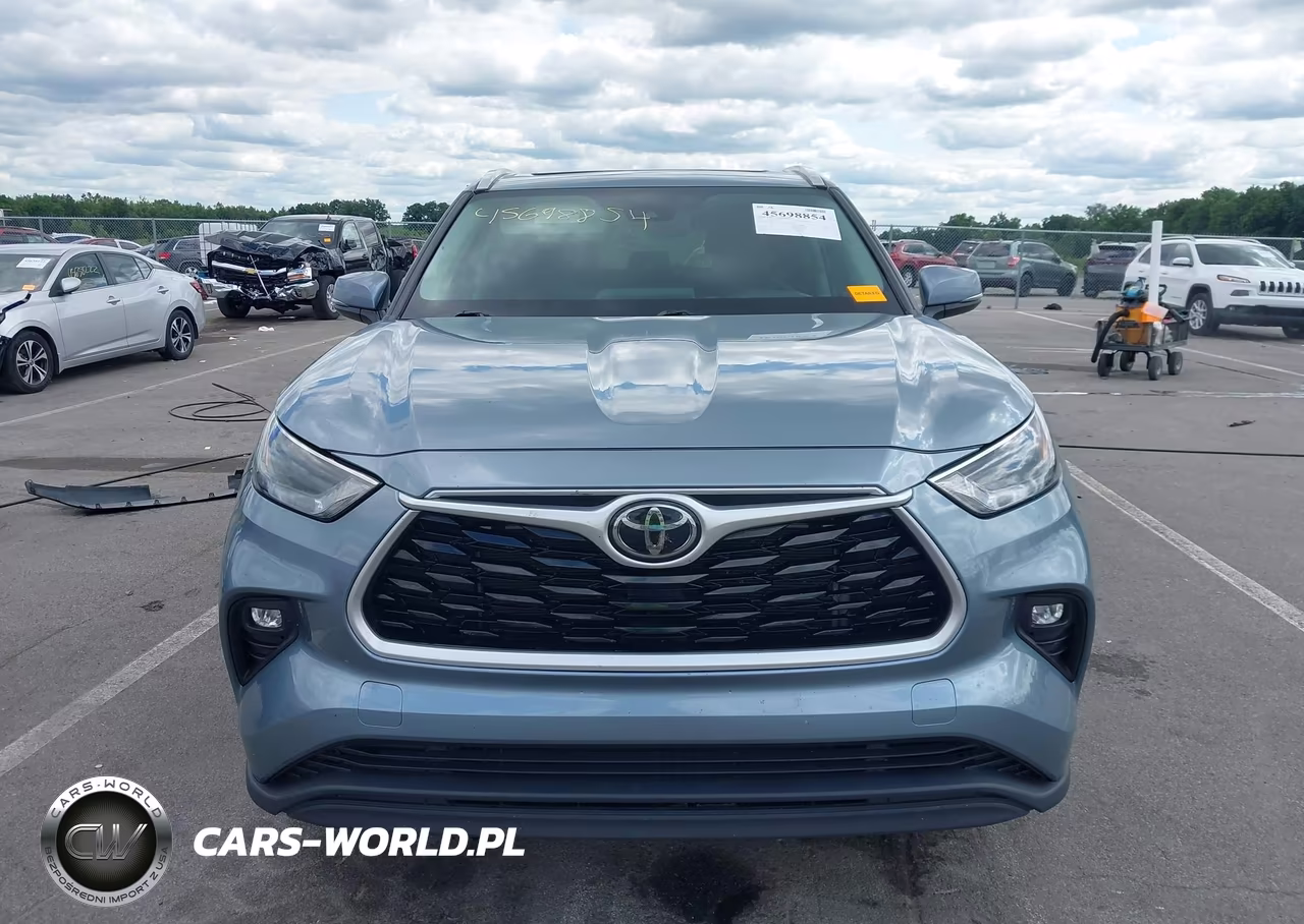 2022 Toyota Highlander Xle VIN:5TDHZRBH0NS185171 - 12