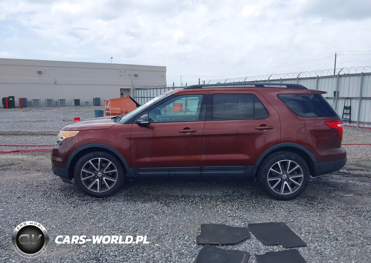 2015 Ford Explorer Xlt VIN:1FM5K7D85FGA51692 - 14