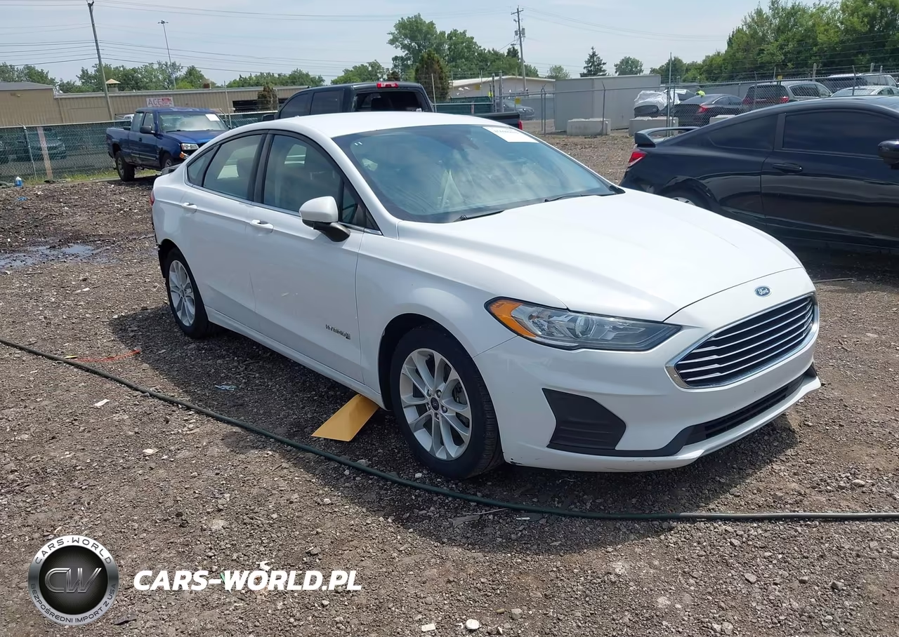2019 Ford Fusion Hybrid Se – zdjęcie 1 z 17