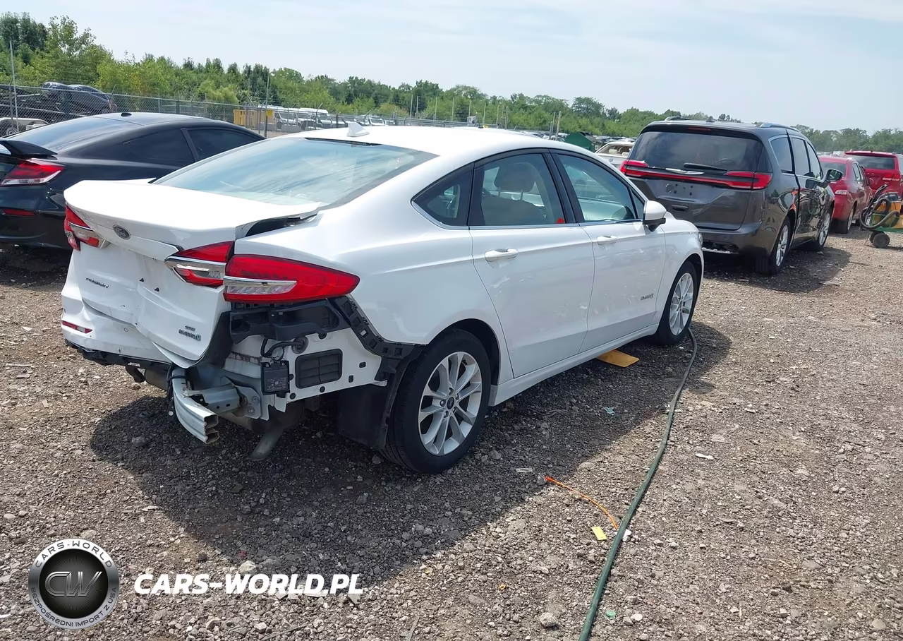 2019 Ford Fusion Hybrid Se VIN:3FA6P0LU4KR124446 - 4