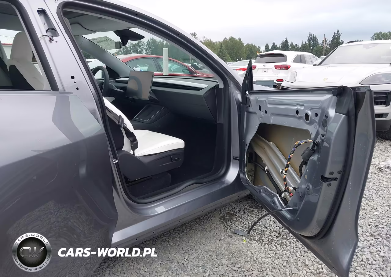 2026 Tesla Model Y All-Wheel Drive-Long Range Launch Series-Premium All-Wheel Drive VIN:7SAYGDEE5TF454781 - 5