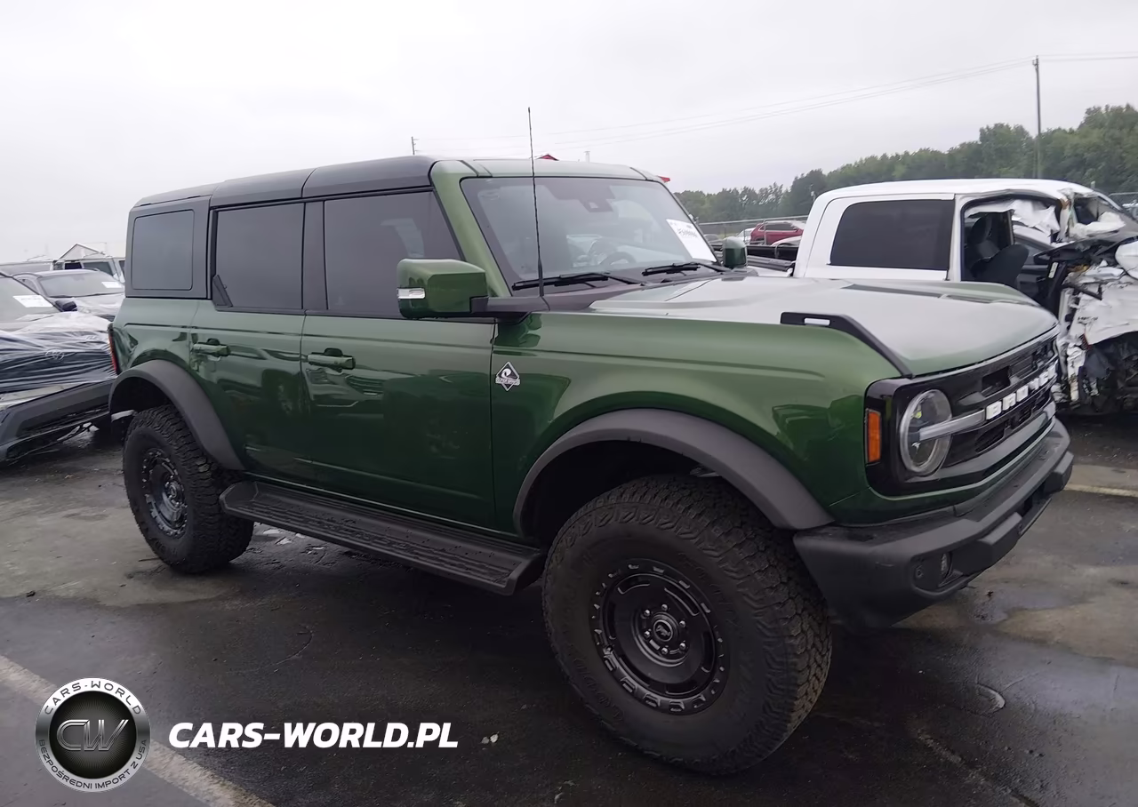 2025 Ford Bronco Outer Banks – zdjęcie 1 z 17