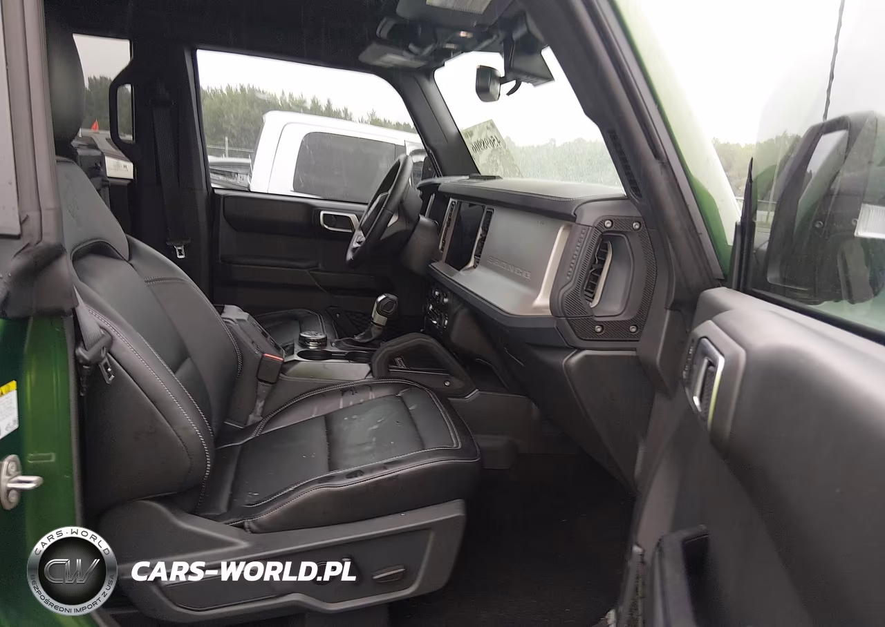 2025 Ford Bronco Outer Banks VIN:1FMEE8BH7SLB74802 - 5