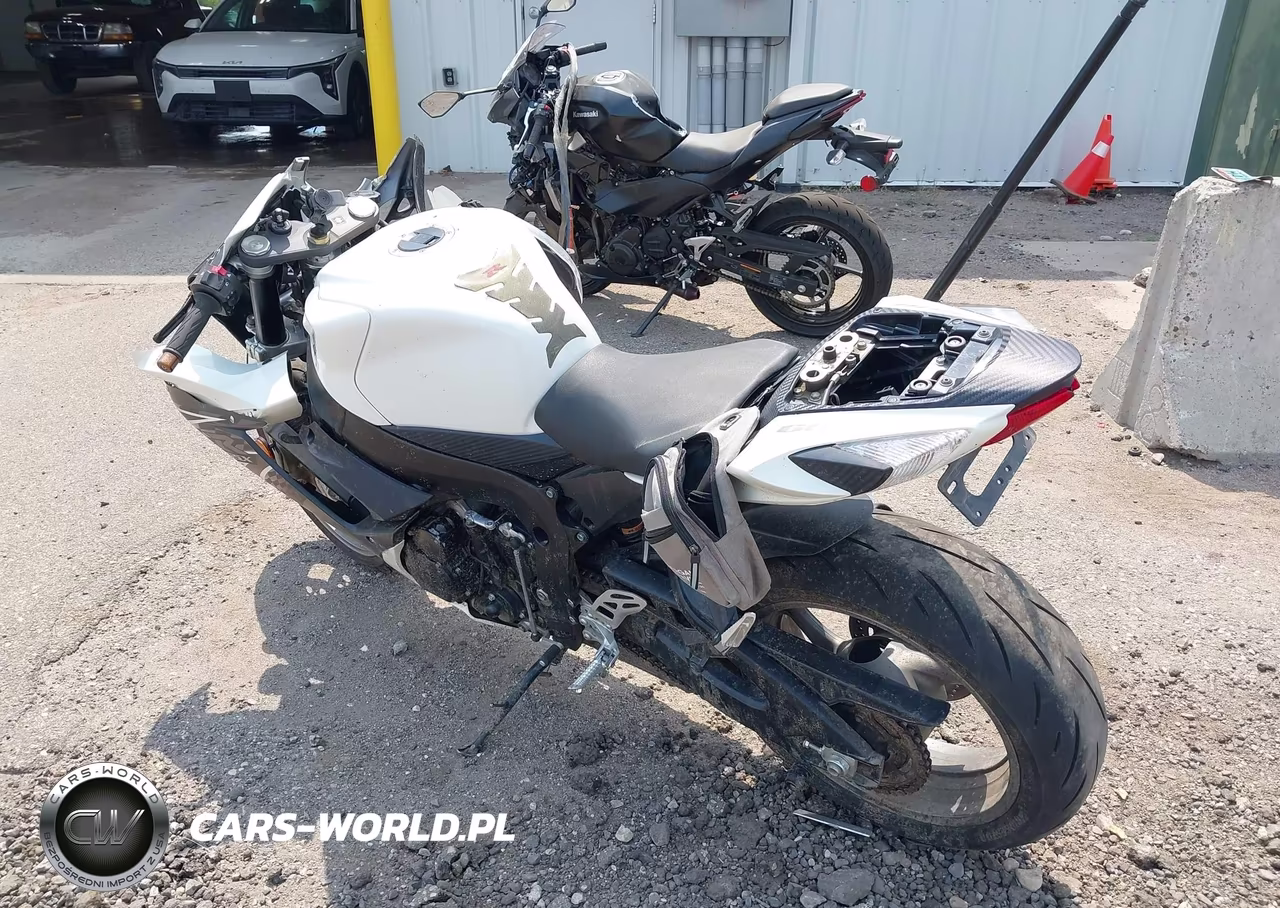 2011 Suzuki Gsx-R600 VIN:JS1GN7FA8B2102950 - 3