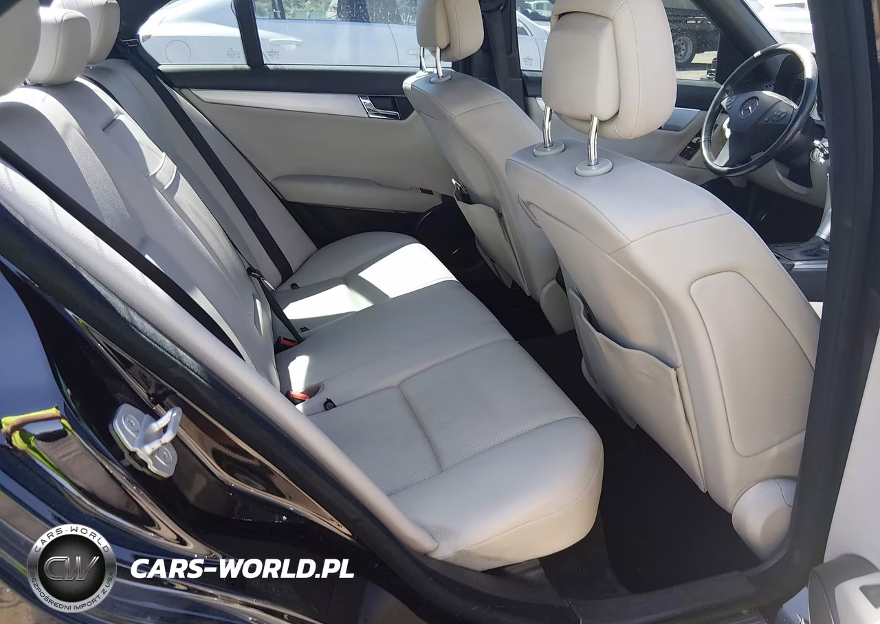 2011 Mercedes-Benz C 300 Sport VIN:WDDGF5EB1BR173731 - 8