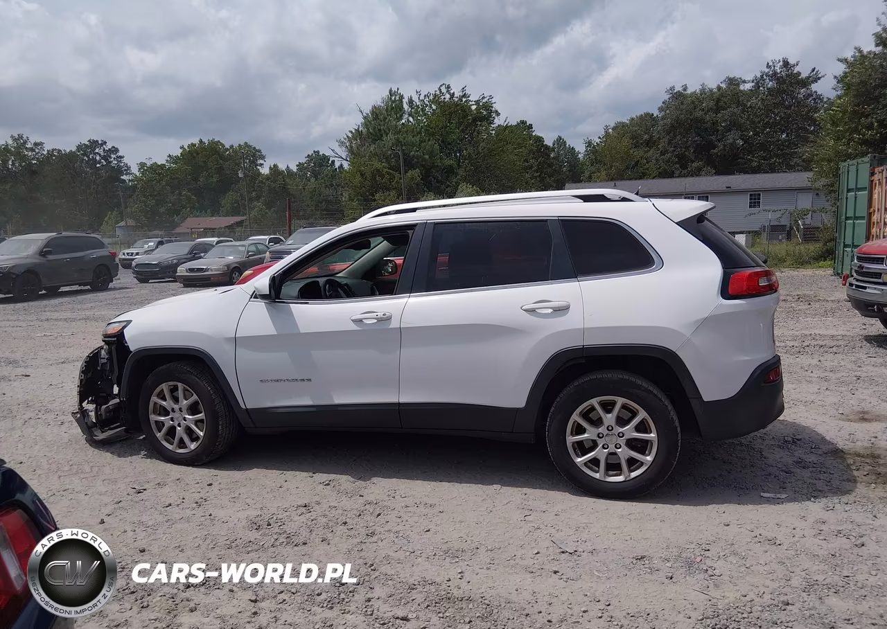 2014 Jeep Cherokee Latitude VIN:1C4PJLCS7EW105858 - 14